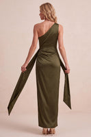 Laden Sie das Bild in den Galerie-Viewer, Olive Satin Scheide Eine Schulter Gerafftes Langes Hochzeitsgastkleid mit Schärpe