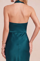 Laden Sie das Bild in den Galerie-Viewer, Burgunderrotes Sheath Cowl Neckholder Satin Midi Hochzeitsgastkleid mit Spitze