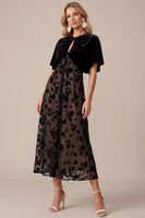 Laden Sie das Bild in den Galerie-Viewer, Schwarzes A-Linie Samt Rundhals Print Midi Weihnachtspartykleid mit Capelet