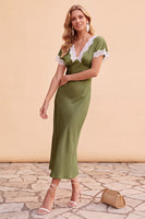 Laden Sie das Bild in den Galerie-Viewer, Blush Sheath V-Ausschnitt Flutter-Ärmel Midi Weihnachtspartykleid mit Spitze