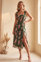 Laden Sie das Bild in den Galerie-Viewer, Grünes A-Linie Quadrathals Blumenmuster Midi Hochzeitsgastkleid mit Schlitz