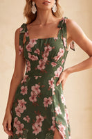 Laden Sie das Bild in den Galerie-Viewer, Grünes A-Linie Quadrathals Blumenmuster Midi Hochzeitsgastkleid mit Schlitz