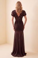 Laden Sie das Bild in den Galerie-Viewer, Braunes Meerjungfrauen V-Ausschnitt Gerafftes Puff-Kurzärmel Chiffon Langes Abendkleid mit Pailletten