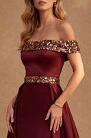 Laden Sie das Bild in den Galerie-Viewer, Bordeauxrotes Schulterloses Langes A-Linie Satin Festliches Kleid mit Pailletten