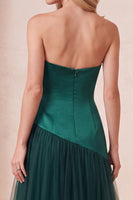Laden Sie das Bild in den Galerie-Viewer, Dunkelgrünes Trägerloses Satin Tüll Langes Abendkleid mit Perlenbesatz in A-Linie