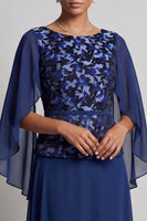 Laden Sie das Bild in den Galerie-Viewer, Marineblaues A-Linie Bateau-Hals Muster Chiffon Langes kleid der Mutter der Braut mit Flatterärmeln