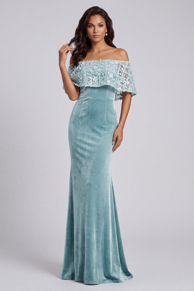 Laden Sie das Bild in den Galerie-Viewer, Hellblaues Schulterfreies Samt Langes Festkleid mit Spitzenapplikationen