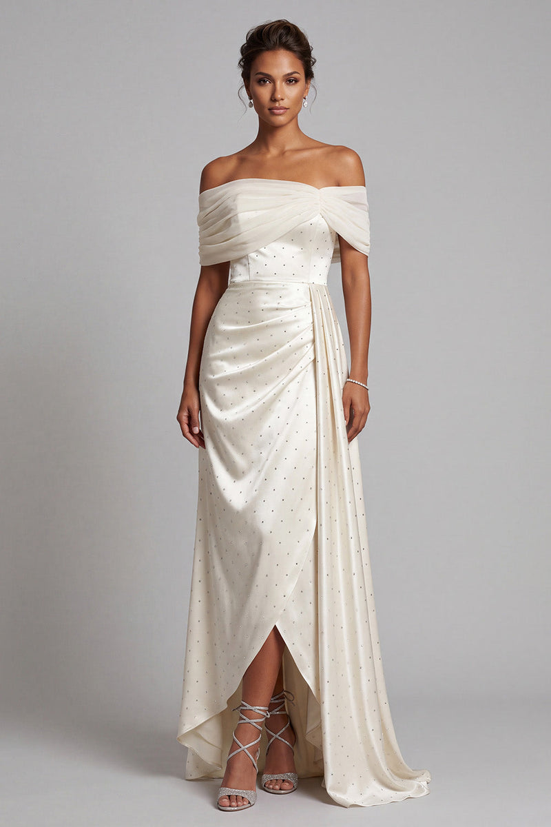 Laden Sie das Bild in den Galerie-Viewer, Elfenbein Scheide Schulterfreies Hoch niedriges Satin Gerafftes Langes Festkleid mit Perlenbesatz