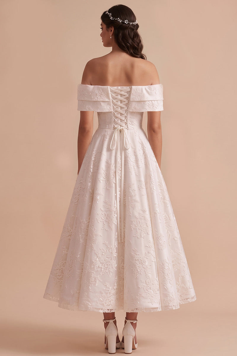 Laden Sie das Bild in den Galerie-Viewer, Weißes A-Linie Off-the-shoulder Spitze Midi-Hochzeitskleid