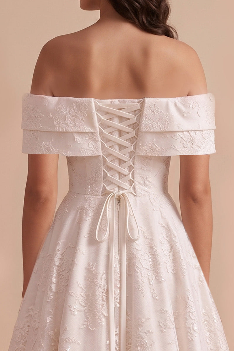 Laden Sie das Bild in den Galerie-Viewer, Weißes A-Linie Off-the-shoulder Spitze Midi-Hochzeitskleid