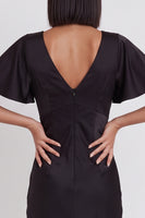Laden Sie das Bild in den Galerie-Viewer, Schwarzes Satin Meerjungfrauen V-Ausschnitt Midi-Cocktailkleid mit Flatterärmeln