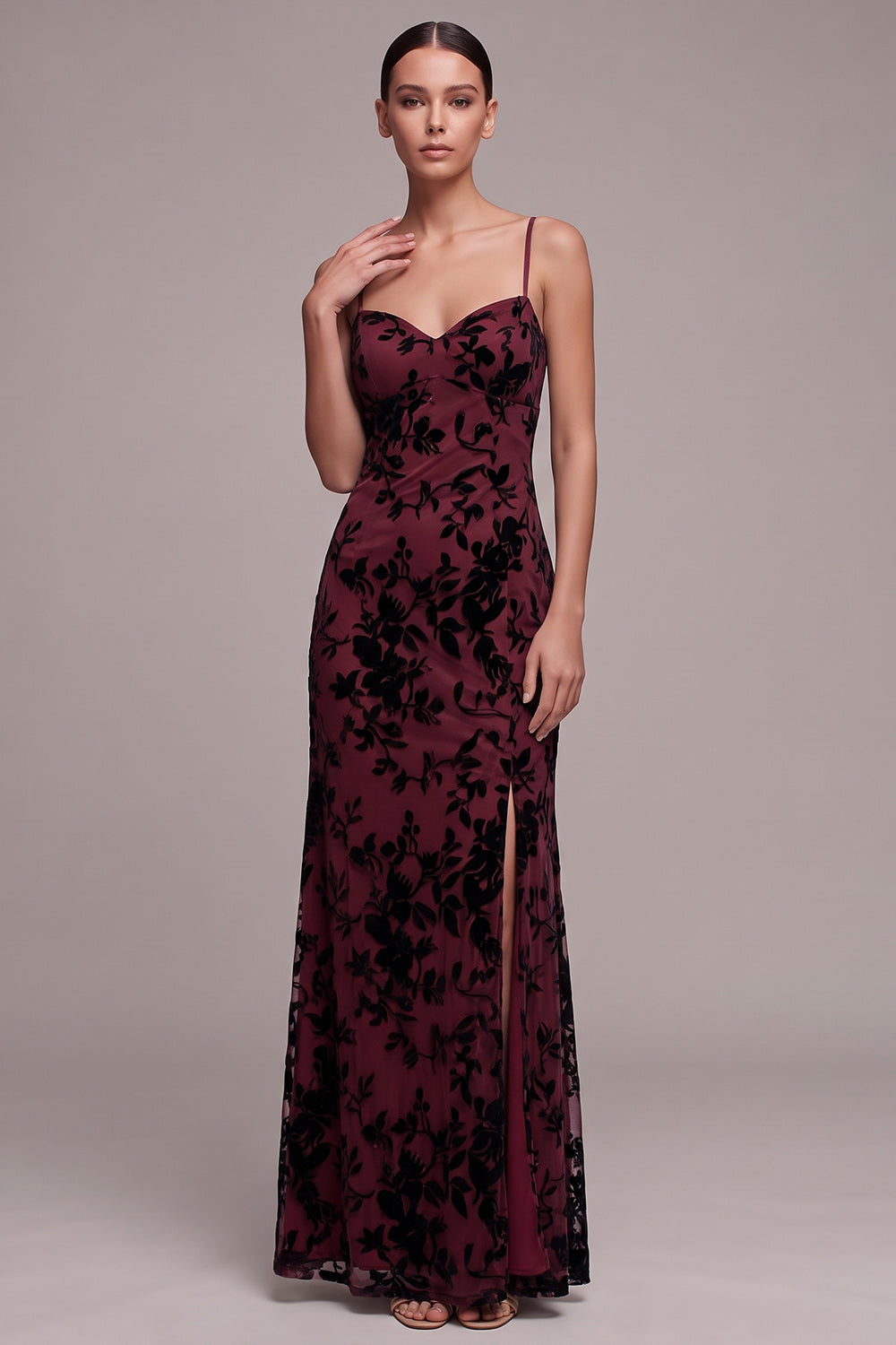 Burgunderrotes Scheiden Spaghetti-Träger Blumen Langes Samtkleid mit Schlitz