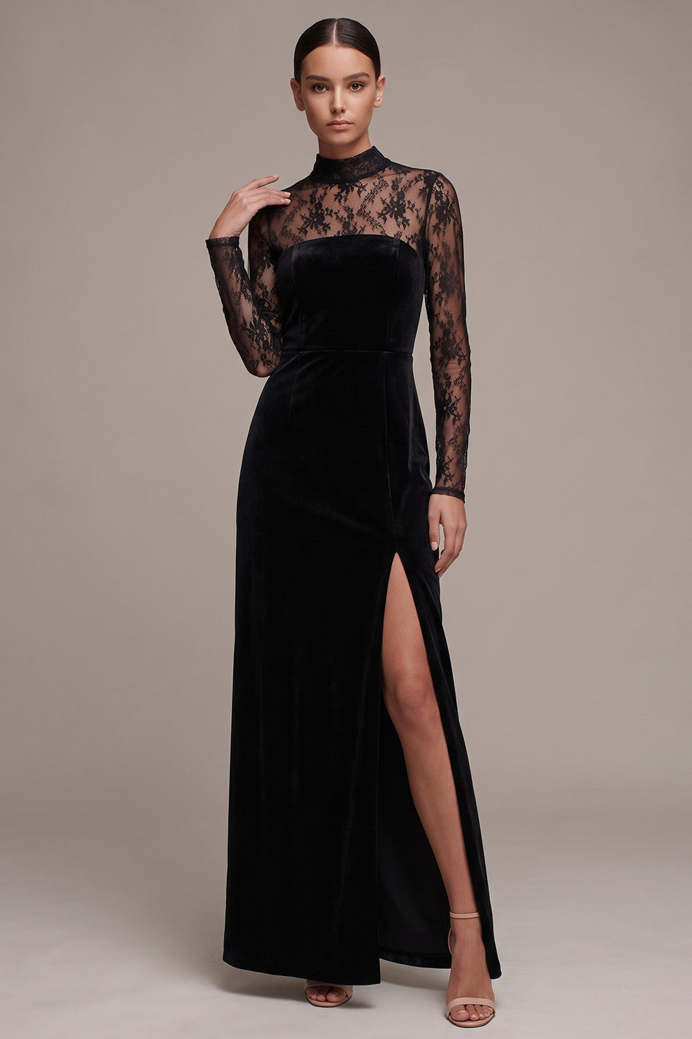 Schwarzes Sheath High Neck Spitze Maxi-Samtkleid mit langen Ärmeln und Schlitz