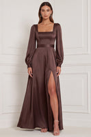 Laden Sie das Bild in den Galerie-Viewer, Espresso Quadrathals A-Linie Satin Maxi Brautjungfernkleid mit Schlitz