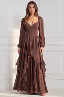 Laden Sie das Bild in den Galerie-Viewer, A-Linie Gestuftes V-Ausschnitt Langarmiges Salbei Chiffon Brautjungfernkleid mit Rüschen
