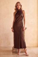 Laden Sie das Bild in den Galerie-Viewer, Kaffeebraun Etuikleid Satin Hochgeschlossener Ausschnitt Cut-outs Langes Kleid für Hochzeitsgast mit Spitze