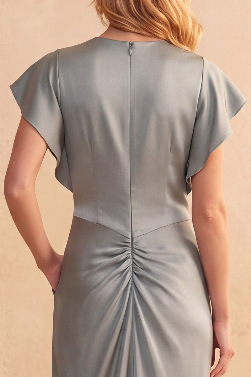Laden Sie das Bild in den Galerie-Viewer, Staubiges blaues Scheiden-Flatter-Ärmel gerafftes Satin-Midi-Hochzeitskleid mit Taschen
