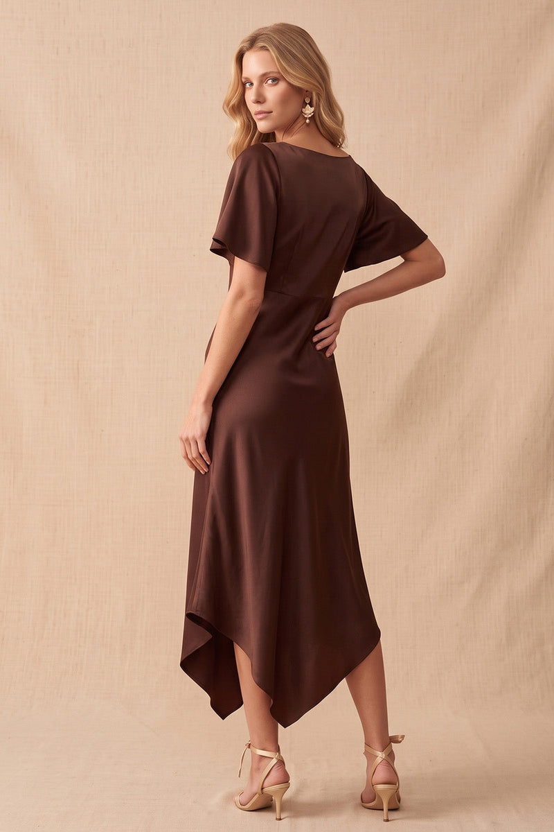 Laden Sie das Bild in den Galerie-Viewer, Kaffee Satin A-Linie V-Ausschnitt Hoch niedriges Gerafftes Midi Hochzeitsgastkleid mit Flatterärmeln