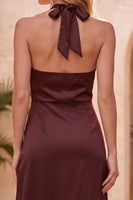Laden Sie das Bild in den Galerie-Viewer, Cabernet Halter Satin Sheath Midi Hochzeitsgastkleid mit Spitzenschlitz
