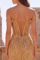 Laden Sie das Bild in den Galerie-Viewer, Schulterloses goldenes Korsett, Pailletten Meerjungfrau, langes Abschlussballkleid mit Schlitz
