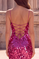 Laden Sie das Bild in den Galerie-Viewer, Glitzernde fuchsiafarbene Meerjungfrau, Tropfenpailletten, Spaghettiträger, langes Abschlussballkleid mit Schlitz