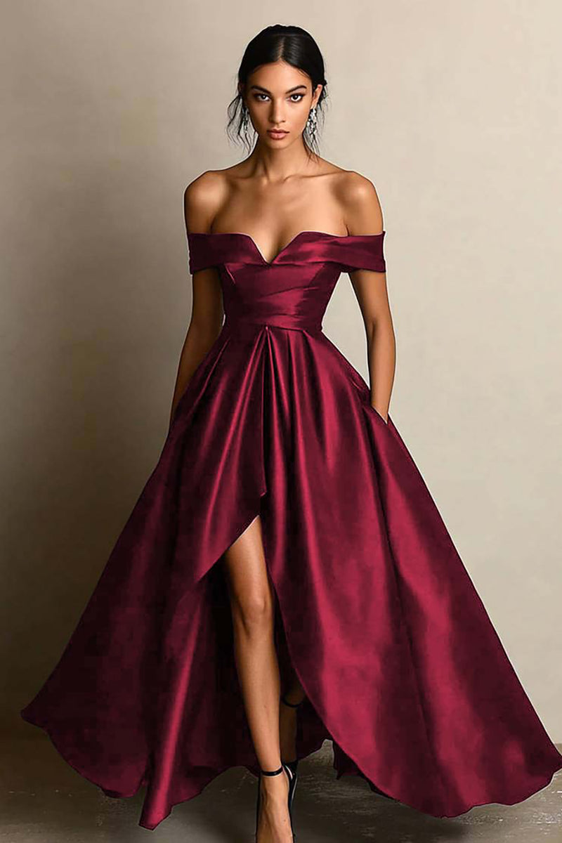 Laden Sie das Bild in den Galerie-Viewer, Schulterfreies Schwarzes Abschlussballkleid mit Schlitz