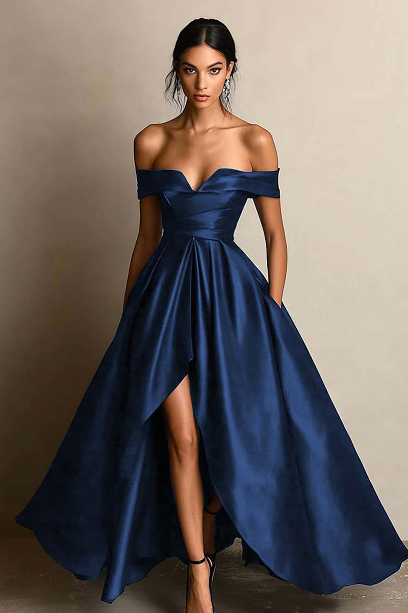 Laden Sie das Bild in den Galerie-Viewer, Schulterfreies Schwarzes Abschlussballkleid mit Schlitz