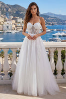 Laden Sie das Bild in den Galerie-Viewer, Weiße Spaghettiträger Korsett A-Linie appliquiertes Tüll-Hochzeitskleid