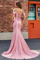 Laden Sie das Bild in den Galerie-Viewer, Rouge Cold-Shoulder gerafftes Meerjungfrauen-Satin-Abschlussballkleid