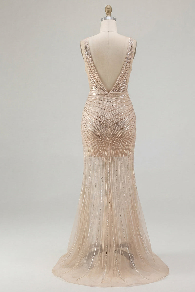 Laden Sie das Bild in den Galerie-Viewer, Goldenes V-Ausschnitt Meerjungfrauen-Pailletten-Abschlusskleid mit Schlitz