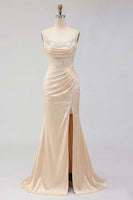 Laden Sie das Bild in den Galerie-Viewer, Champagnerperlenbesetztes Meerjungfrauen-Korsett-Abschlussballkleid