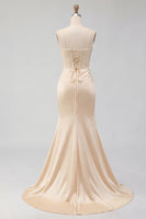 Laden Sie das Bild in den Galerie-Viewer, Champagnerperlenbesetztes Meerjungfrauen-Korsett-Abschlussballkleid