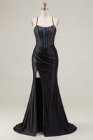 Laden Sie das Bild in den Galerie-Viewer, Schwarz Perlen-Meerjungfrauen-Korsett, gerafftes langes Abschlussballkleid mit Schlitz