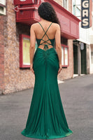 Laden Sie das Bild in den Galerie-Viewer, Dunkelgrünes applikiertes Meerjungfrauen-Abschlussballkleid mit Schlitz