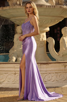 Laden Sie das Bild in den Galerie-Viewer, Lavendelfarbenes Korsett-Meerjungfrauen-Abschlussballkleid mit Schlitz