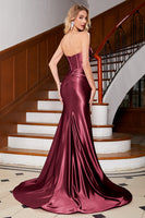 Laden Sie das Bild in den Galerie-Viewer, Funkelndes Mermaid Fuchsia Korsett Ballkleid mit Schlitz