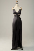 Laden Sie das Bild in den Galerie-Viewer, Spaghettiträger ausgeschnittenes oliv langes Brautjungfernkleid mit Schlitz