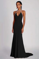 Laden Sie das Bild in den Galerie-Viewer, Etui Rosa Perlenbesetztes Neckholder Langes Ballkleid aus Chiffon