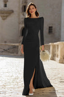 Laden Sie das Bild in den Galerie-Viewer, Elfenbein Brautkleid aus Satin mit Bateau-Ausschnitt und Schlitz