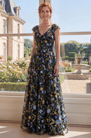 Laden Sie das Bild in den Galerie-Viewer, Grünes A-Linien-Tüll-Stickerei mit V-Ausschnitt langes Mutter-der-Braut-Kleid