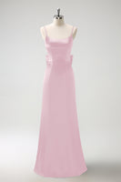 Laden Sie das Bild in den Galerie-Viewer, Schwarzes Meerjungfrau Spaghettiträger Langes Satin Brautjungfernkleid mit Rüschen und Schleife