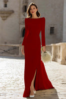 Laden Sie das Bild in den Galerie-Viewer, Elfenbein Brautkleid aus Satin mit Bateau-Ausschnitt und Schlitz