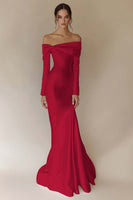 Laden Sie das Bild in den Galerie-Viewer, Weißes Schulterfreies Meerjungfrauen Brautkleid mit langen Ärmeln