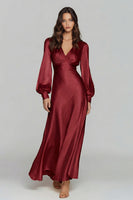 Laden Sie das Bild in den Galerie-Viewer, Champagner Satin V-Ausschnitt A-Linie Langes Ballkleid