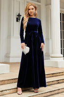 Laden Sie das Bild in den Galerie-Viewer, A-Linie Juwelen Hals schwarzes Samt Weihnachtsparty Kleid