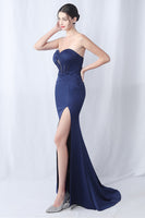 Laden Sie das Bild in den Galerie-Viewer, Schwarzes Meerjungfrauen Herzausschnitt Langes Ballkleid mit Schlitz