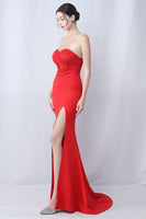 Laden Sie das Bild in den Galerie-Viewer, Schwarzes Meerjungfrauen Herzausschnitt Langes Ballkleid mit Schlitz