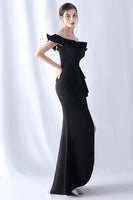 Laden Sie das Bild in den Galerie-Viewer, Burgunderrotes Meerjungfrau Schulterfreies Langes Ballkleid mit Rüschen