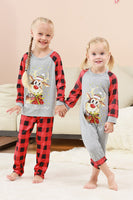 Laden Sie das Bild in den Galerie-Viewer, Schwarzes und rotes kariertes Weihnachts-Familienpyjama-Set mit Hirsch-Druck