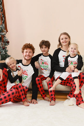 Schwarzes und rotes Familienpyjama-Set mit Weihnachtsmann-Druck